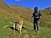 02 Alla selletta  tra  Il Collino e il Monte Foppa sferzati dal vento  
